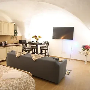 https://domus-ursino-comfort.catania-hotels.net
