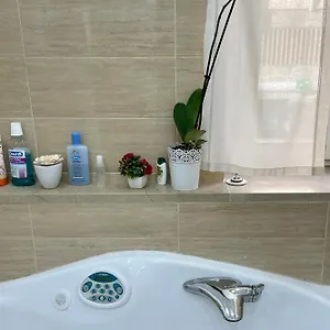 https://cesares-home.catania-hotels.net