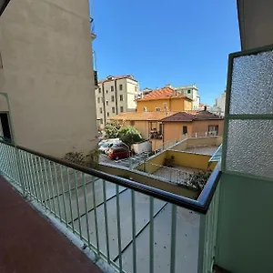 https://nuovo-bilocale-100-metri-dal-mare.hotelitalianriviera.com