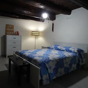 https://la-tana-del-riccio-riccardo.hotels-amalfi.com